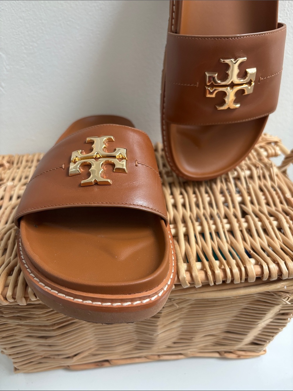 Tory Burch Chestnut Leather Slide Sandals with Gold Logo - Picture 3 of 5